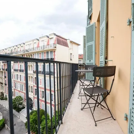 Coquelicot Five Stars Holiday House Apartment Nice