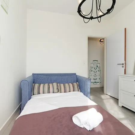 Coquelicot Five Stars Holiday House