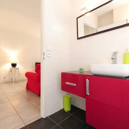 Coquelicot Five Stars Holiday House Apartment *