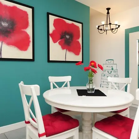 Coquelicot Five Stars Holiday House Apartment