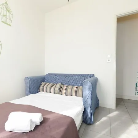 Coquelicot Five Stars Holiday House Apartment *