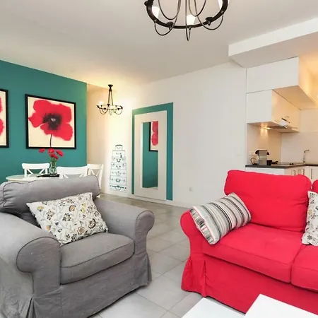 Coquelicot Five Stars Holiday House *