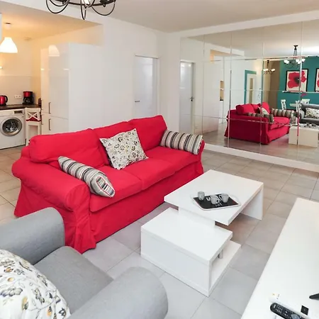 Coquelicot Five Stars Holiday House *