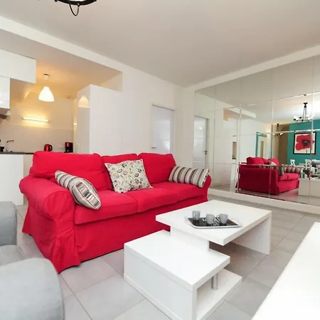 Coquelicot Five Stars Holiday House Lejlighed